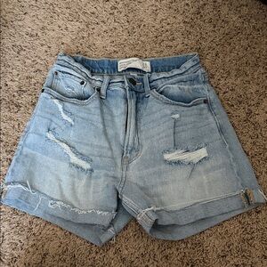 Abercrombie & Fitch - Distressed Denim Women Shorts - Curve Love - High Rise